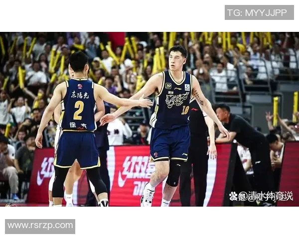 广东宏远迎来新赛季首场胜利,豪取四连胜 广东宏远迎来新赛季首场胜利,豪取四连胜