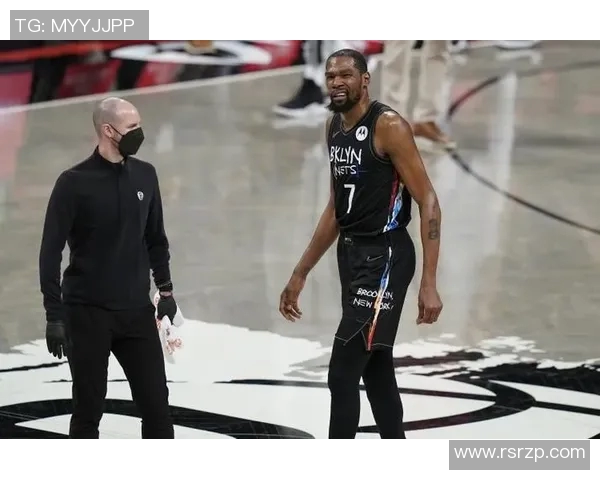 火箭队正式宣布交易詹姆斯·哈登，将加州整体运作权转给篮网队